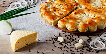 Осетинский пирог с говядиной и сыром