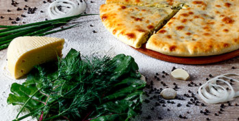 Осетинский пирог со свекольными листьям, сыром и зеленью (цахараджын)